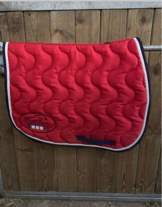 Tapis de selle  jump’in rouge (cheval) occasion