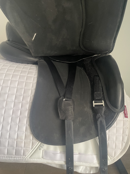 Selle dressage Tekna noir 17,5 pouces occasion