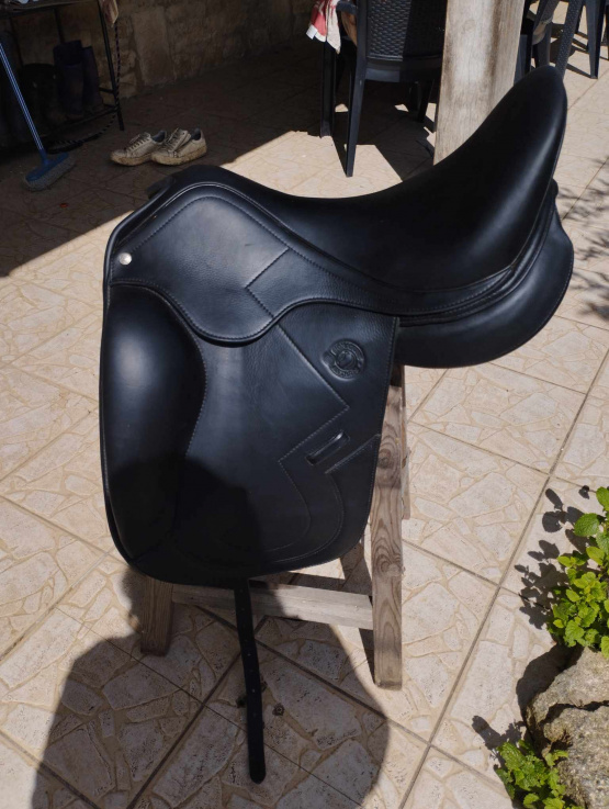 Selle dressage Antarès Signature 18 pouces (2023) occasion