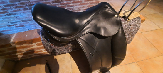 Selle dressage Forestier 17 pouces occasion