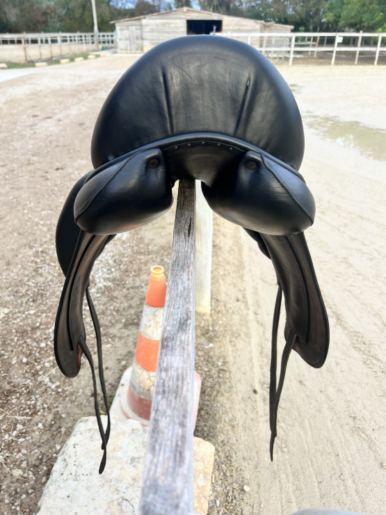 Selle dressage Childeric DHE 17 pouces (2016) occasion