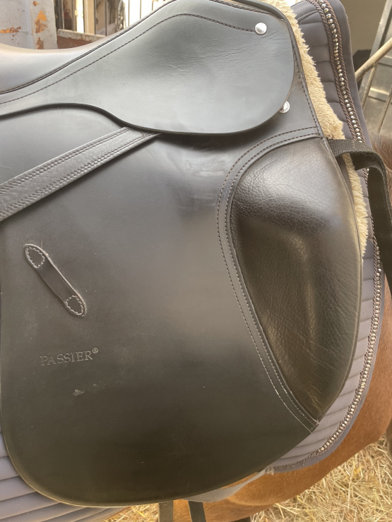 Selle dressage Passier 17 pouces occasion