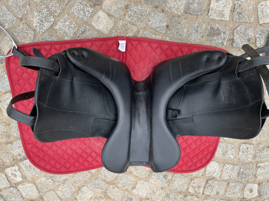 Selle dressage Forestier Aachen 17 pouces (2021) occasion