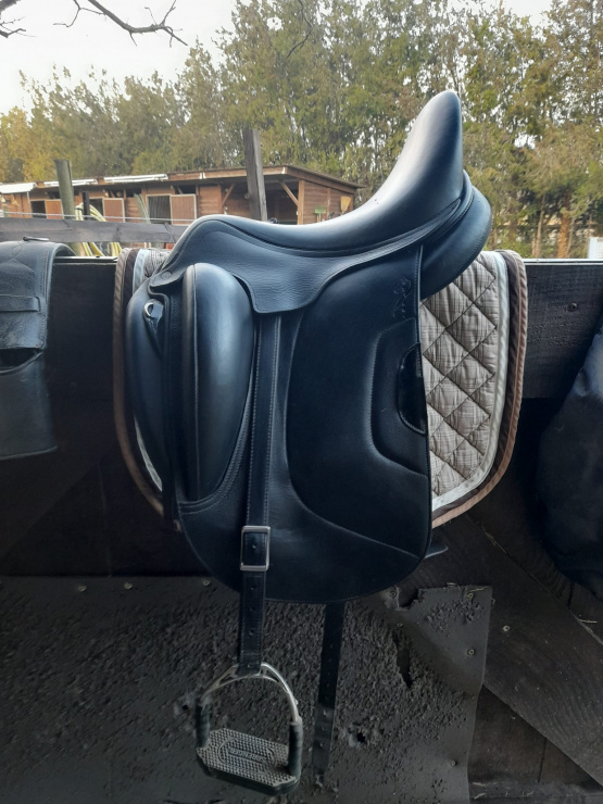 Selle dressage Antarès Tempo 17 pouces (2018) occasion