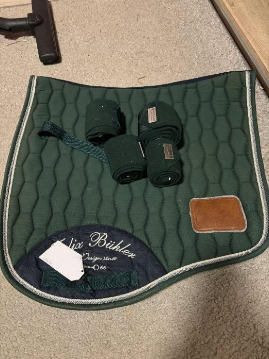 Tapis de selle Félix Bühler vert (cheval) et bandes X4 (poney) occasion