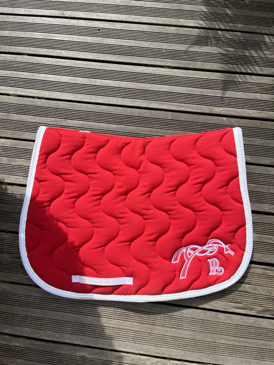 Tapis de selle Pénélope Leprévost rouge occasion