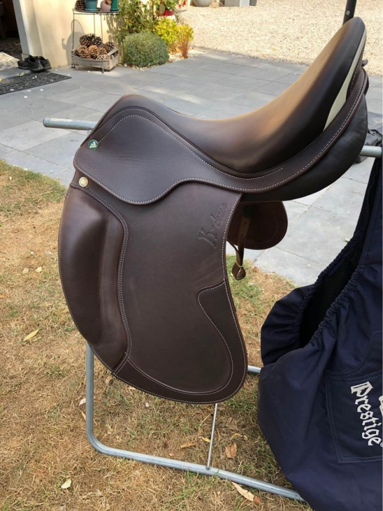 Selle dressage Prestige Kdence 17 pouces (2017) occasion