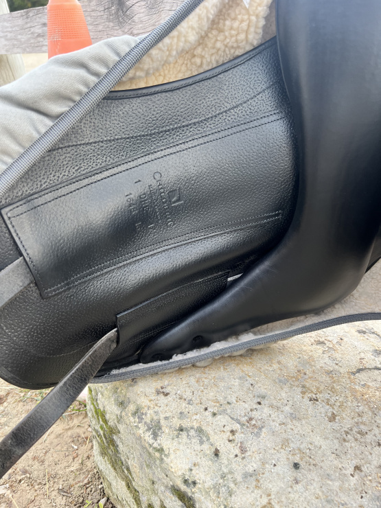 Selle dressage Childeric DHE 17 pouces (2016) occasion