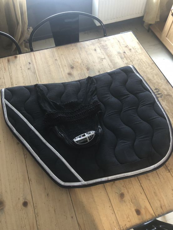 Tapis de selle Equithème & bonnet jump’in noir occasion