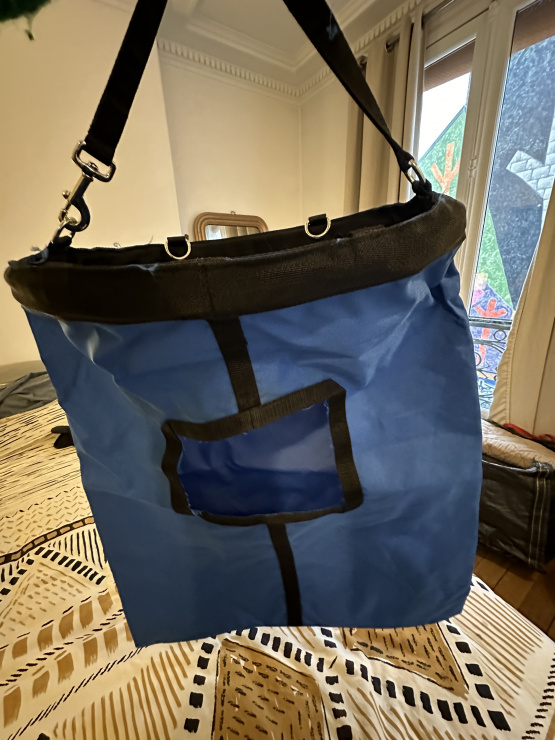 Sac à foin premium Equithème bleu en tissu occasion