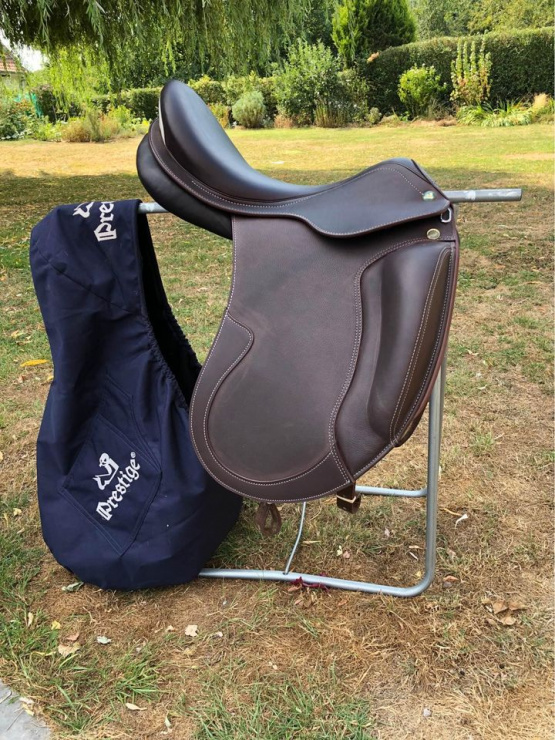 Selle dressage Prestige Kdence 17 pouces (2017) occasion