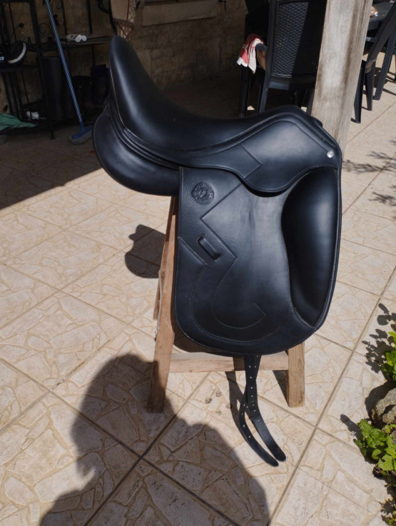 Selle dressage Antarès Signature 18 pouces (2023) occasion