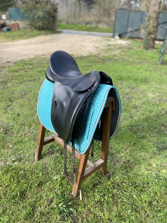 Selle dressage Jorge Canaves 18 pouces occasion