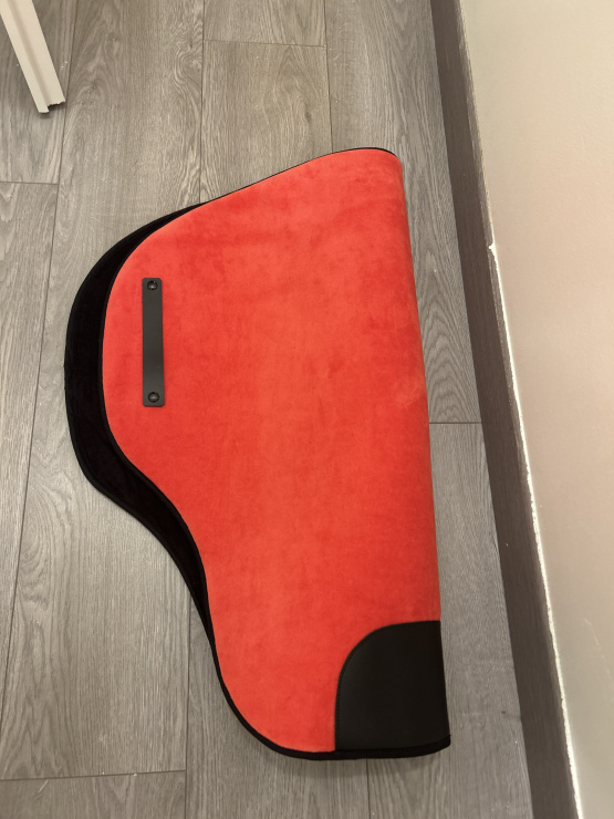 Tapis de selle amortisseur rouge (cheval) neuf occasion