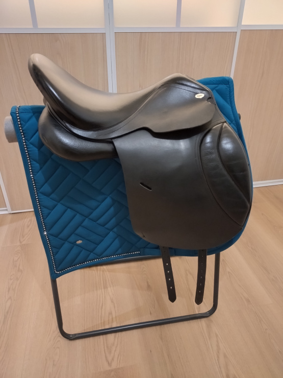 Selle dressage Thésée 17,5 pouces (2021) occasion