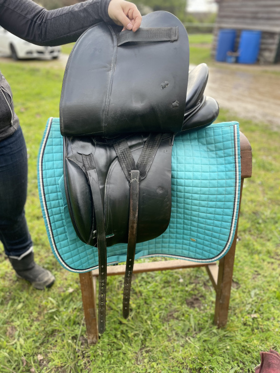 Selle dressage Jorge Canaves 18 pouces occasion