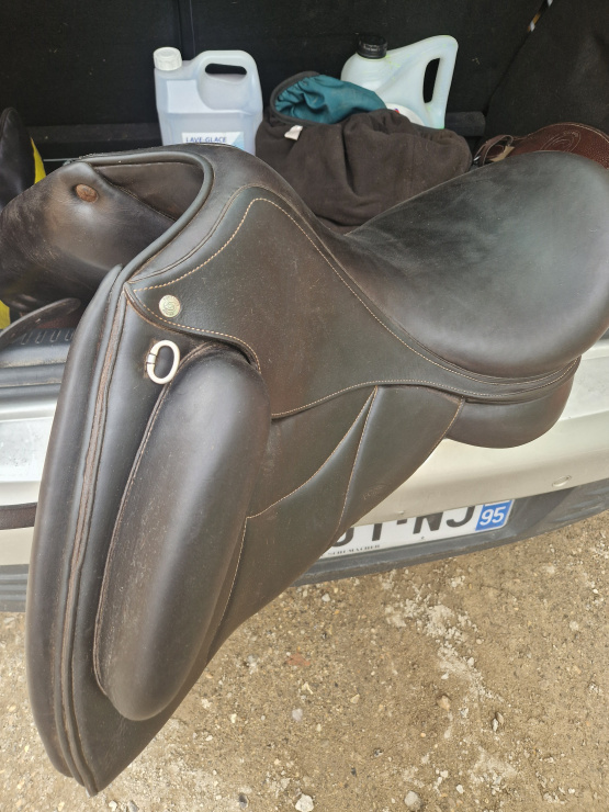 Selle dressage Forestier Aachen 17,5 pouces (2019) occasion