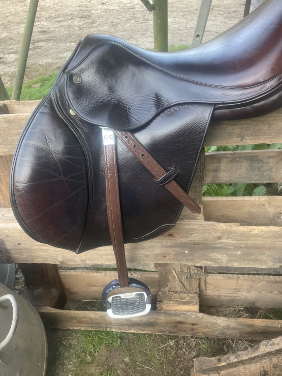 Selle mixte TdeT 17,5 pouces occasion