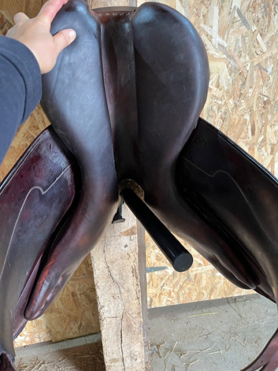 Selle dressage SCB 18 pouces occasion