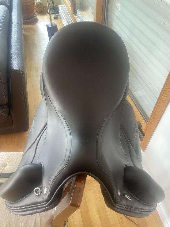 Selle dressage Forestier Aachen 17,5 pouces (2022) occasion