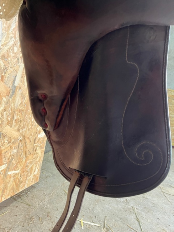 Selle dressage SCB 18 pouces occasion