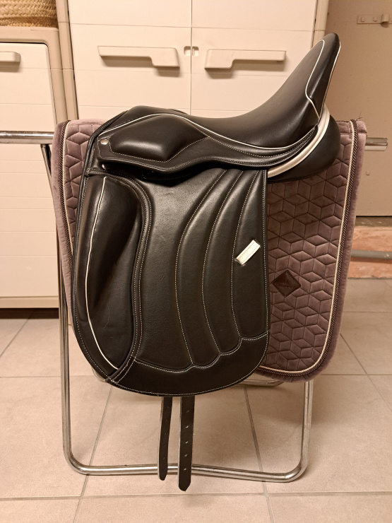 Selle dressage Façon 17 pouces (2023) neuf occasion