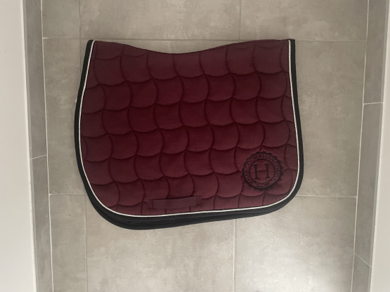 Tapis de selle Harcour bordeaux occasion