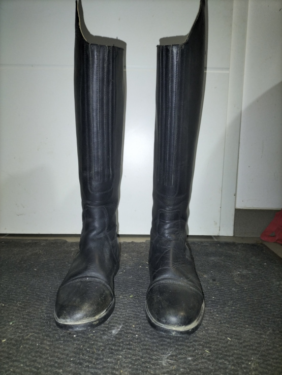 Bottes cuir noir (38) occasion