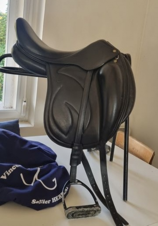 Selle dressage Vincent Gaffet Othello 17,5 pouces (2016) occasion