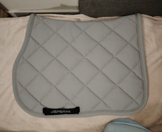 Tapis de selle Equiline gris (cheval) occasion