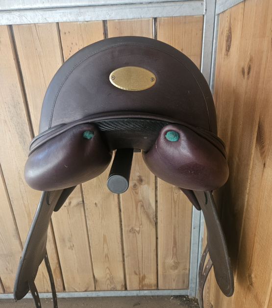 Selle dressage Equipe Viktoria 17 pouces (2023) neuf occasion