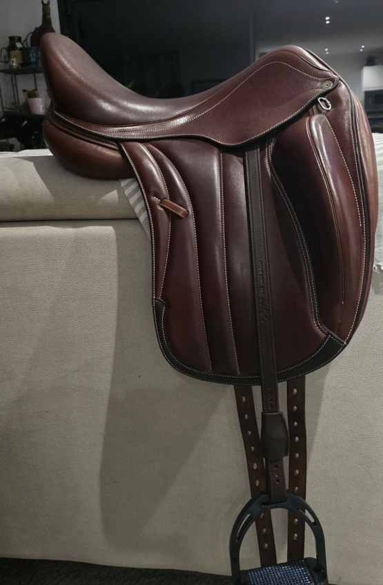 Selle dressage Equipe Viktoria 17 pouces (2015) occasion