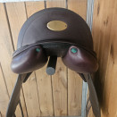 Selle dressage Equipe Viktoria 17 pouces (2023) neuf occasion