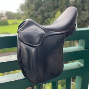 Selle dressage Childéric 17.5 pouces (2017) occasion