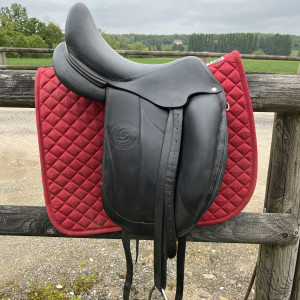 Selle dressage Forestier Aachen 17 pouces (2021) occasion