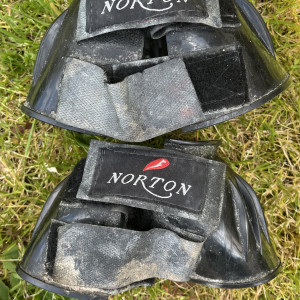 Cloches Norton noir (poney) occasion