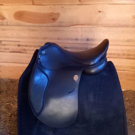 Selle dressage 18.5 pouces (neuf)