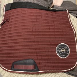 Tapis de selle Fouganza CSO bordeaux (cheval)