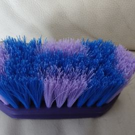 Brosse dure Hippotonic violet et bleu (neuf)