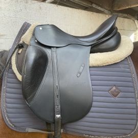 Selle dressage Passier 17 pouces