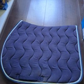 Tapis de selle Equitheme coupe CSO bleu