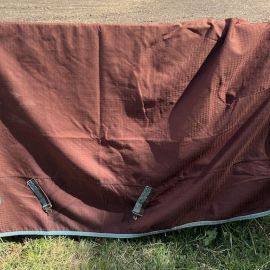 Couverture Equithème Tyrese 1200D marron 150 cm