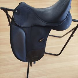 Selle dressage Wintec Isabell cair 16'5 pouces