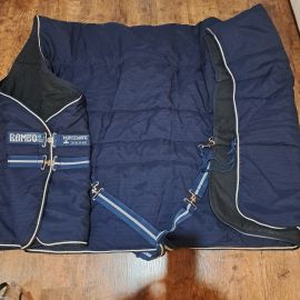 Couverture écurie Horseware Rambo 400g bleu 145 cm