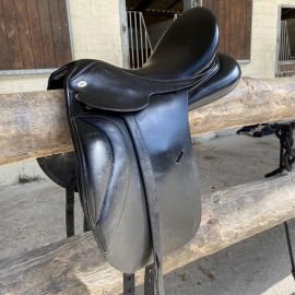 Selle dressage Thesee 17,5 pouces (2018)