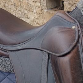 Selle dressage Childeric 17 pouces